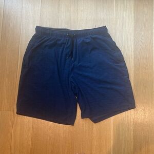 Men’s large old navy shorts in navy